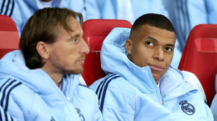 De volta ap&oacute;s les&atilde;o, Mbapp&eacute; fica fora da lista de convocados da Fran&ccedil;a