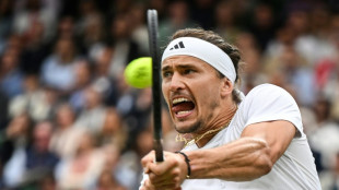 Zverev avan&ccedil;a &agrave;s oitavas de Wimbledon e 'pede' Guardiola no Bayern
