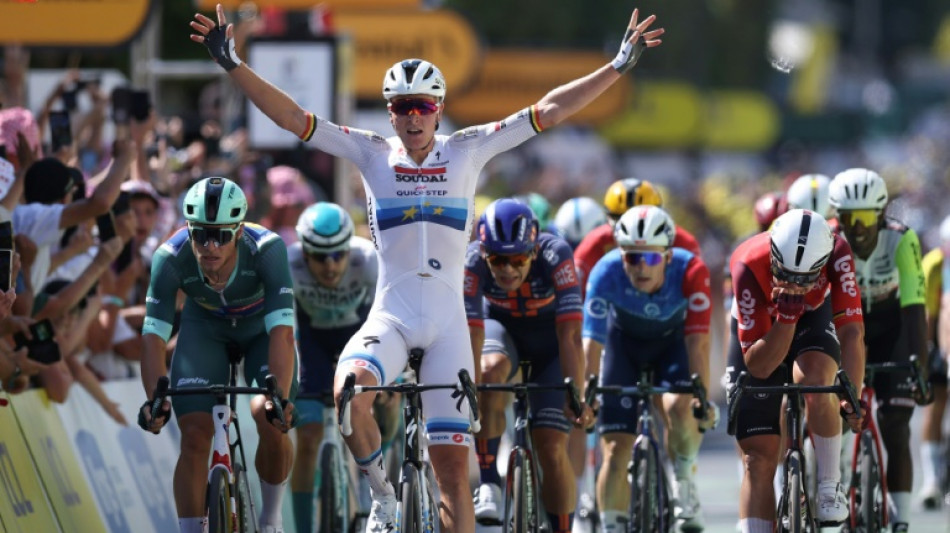  Tour de France: Merlier brise les ailes de Van der Poel à Châteauroux 