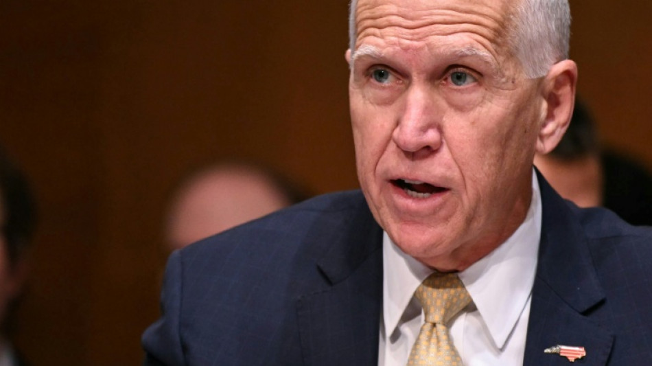  Key US senator lifts block on Fed chair nominee 