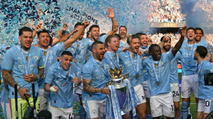 Manchester City faz hist&oacute;ria com tetra e chega ao 10&ordm; t&iacute;tulo do campeonato ingl&ecirc;s