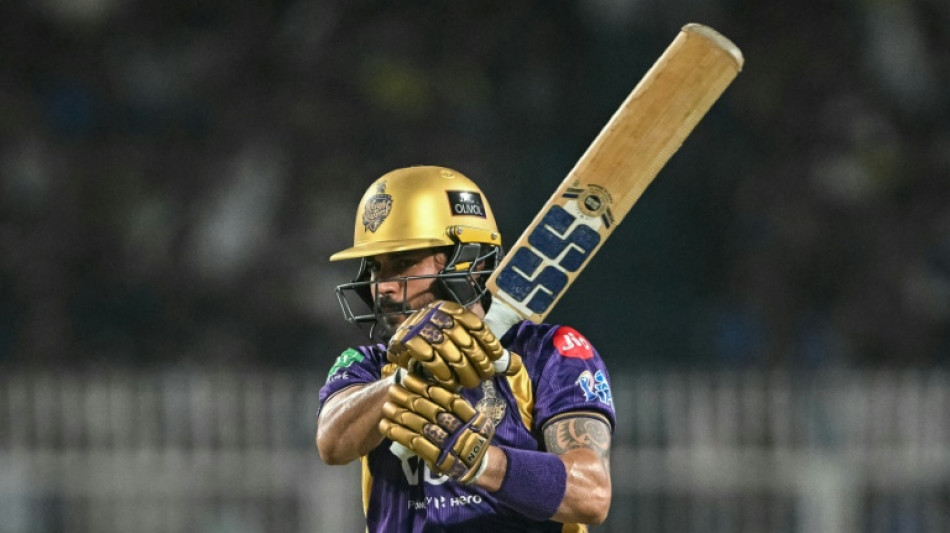  Kolkata see off Mumbai to keep IPL playoff hopes alive 