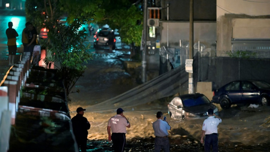Roslyn se degrada a tormenta tropical tras dejar da&ntilde;os materiales en M&eacute;xico