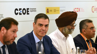 S&aacute;nchez respalda a sus socios de izquierda radical golpeados por un esc&aacute;ndalo de violencia machista