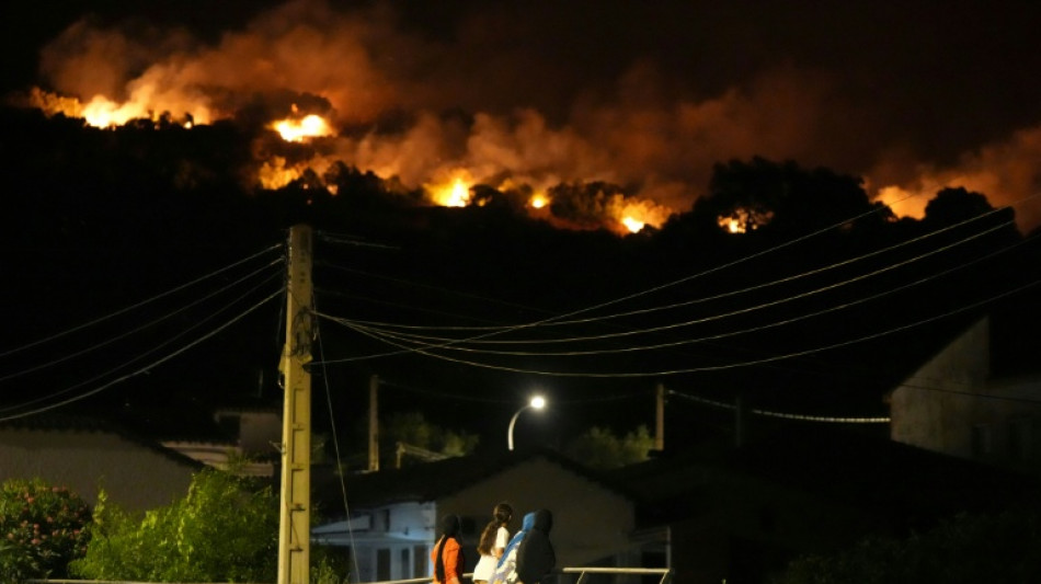  Les incendies font rage en France et en Espagne : pr&egrave;s de 270.000 "r&eacute;fugi&eacute;s du feu" &eacute;vacu&eacute;s 