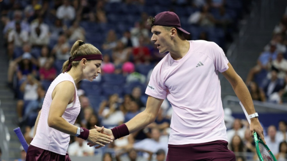  Mensik e Muchova vencem o torneio de duplas mistas do US Open 