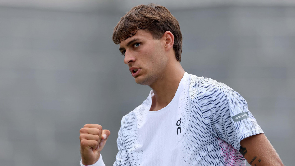 Tennis: Cobolli batte Rublev e avanza al 2/o turno a Pechino