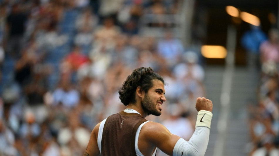  Alcaraz, Sabalenka into US Open last 16 as Williams sisters lose on return 