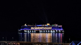 La nave davanti a Sanremo dedicata ai Pooh, "dell'immensit&agrave;hhh"