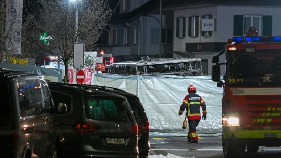  Sechs Tote bei Busbrand in der Schweiz - Polizei geht von vors&auml;tzlicher Tat aus 