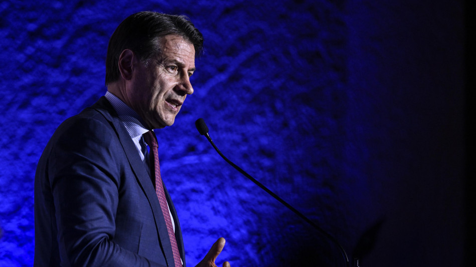 Conte, Meloni subalterna a Trump, che far&agrave; quando punter&agrave; alla Groenlandia?