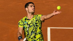 Alcaraz se lleva el duelo espa&ntilde;ol ante Bautista y ya est&aacute; en cuartos en Barcelona