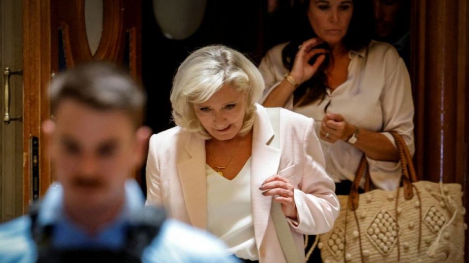  France's Le Pen cleared to run for president but with ankle tag 