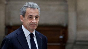 Ex-presidente franc&ecirc;s Sarkozy ter&aacute; que usar tornozeleira eletr&ocirc;nica ap&oacute;s condena&ccedil;&atilde;o por corrup&ccedil;&atilde;o