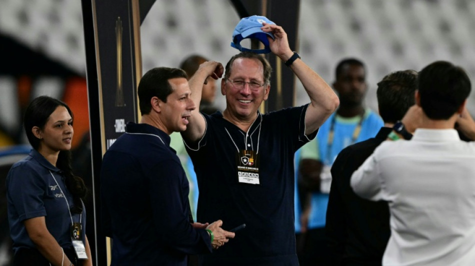 Una corte de arbitraje aparta a John Textor de la direcci&oacute;n del Botafogo 