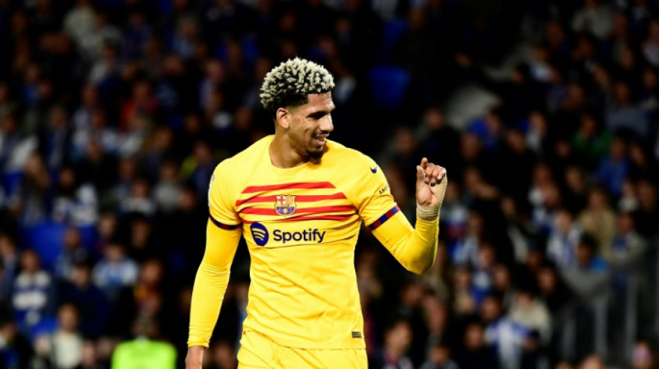 Un gol 'in extremis' de Araujo evita el mal paso del Bar&ccedil;a
