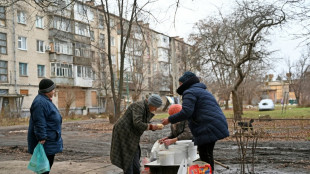 Una subasta de bienes de estrellas del cine recauda en Par&iacute;s fondos para Ucrania