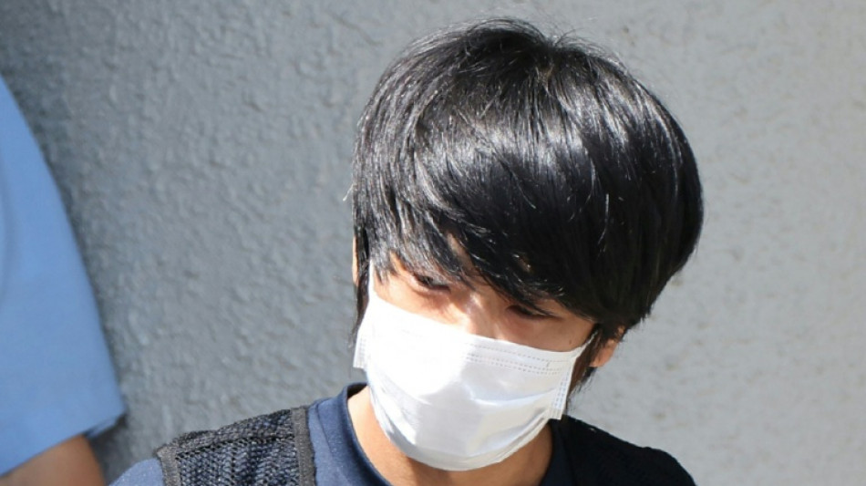 Acusado pela morte do ex-premiê japonês Shinzo Abe se declara culpado