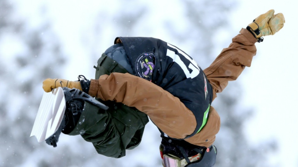  Snowboard champ Hirano suffers fractures ahead of Olympics 