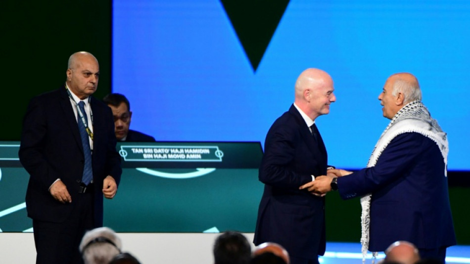  Jefe de la Federaci&oacute;n Palestina reh&uacute;sa posar con dirigente israel&iacute; en Congreso de FIFA 