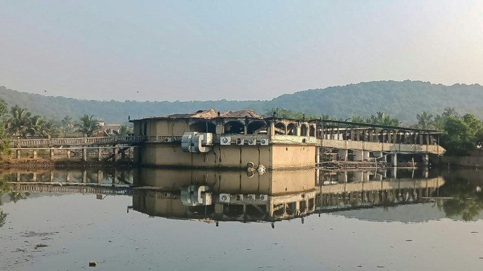  India nightclub fire kills 25 in Goa 