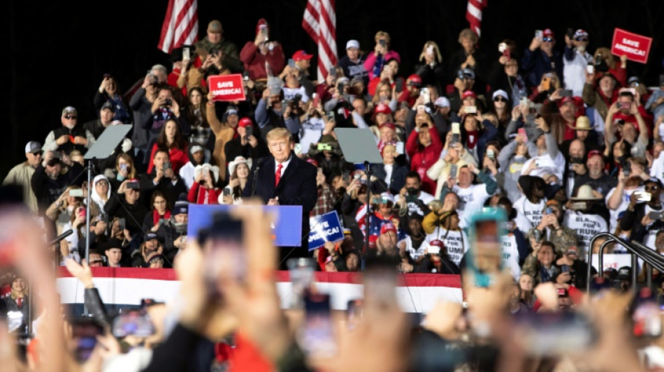 Donald Trump accus&eacute; d'avoir n&eacute;glig&eacute; ses documents officiels