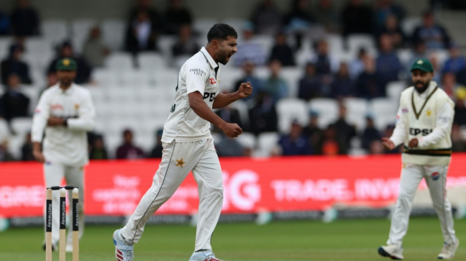  Pakistan hit back against England after Cox and Root fifties 