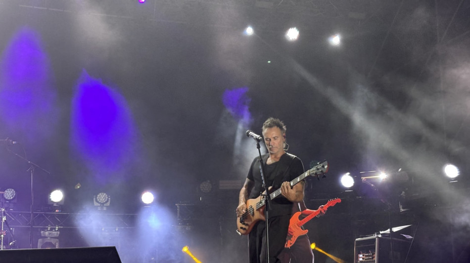  Tra pathos e inni alla vita, Nek travolge Grado con le hit di sempre 