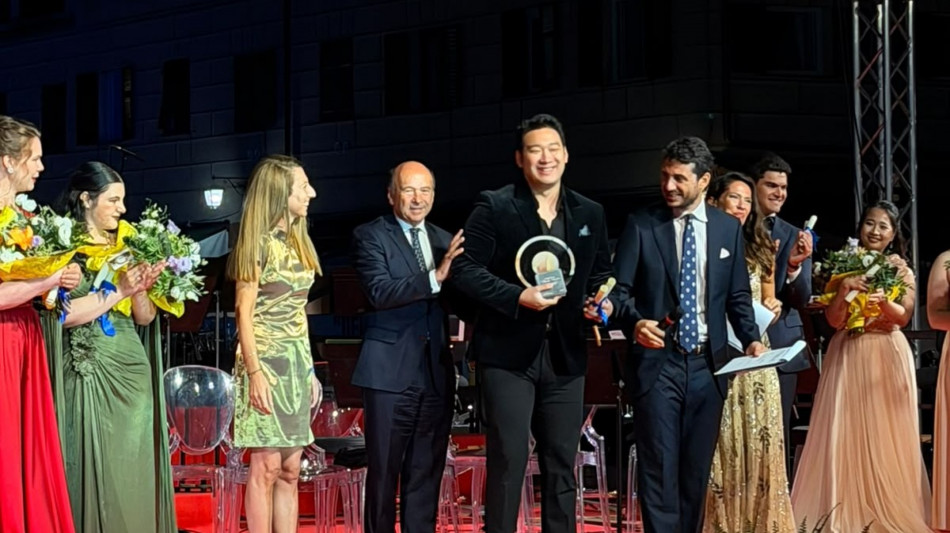  Il basso BaoPeng Wang vince il concorso lirico di Portofino 