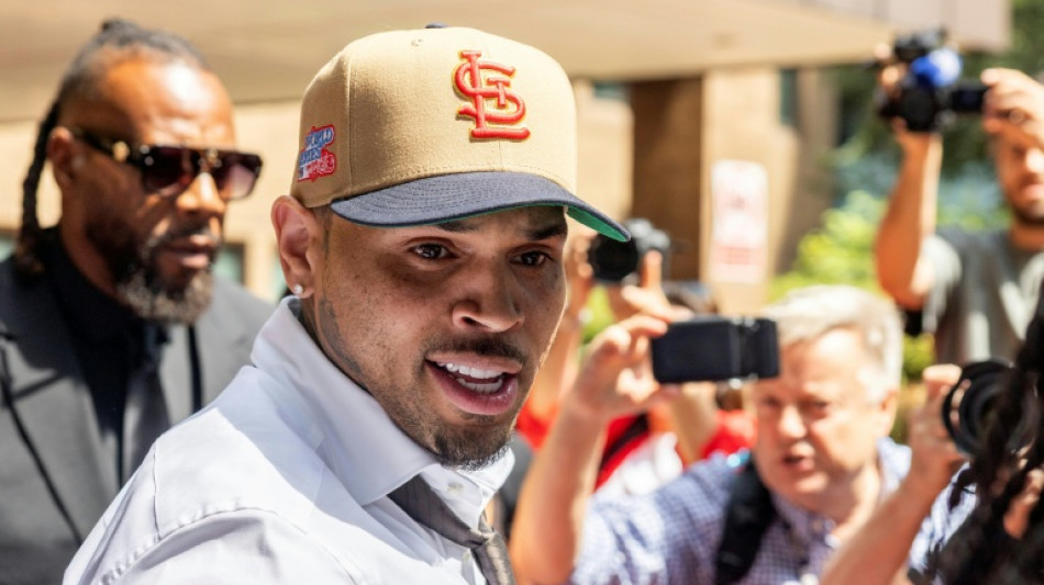  London: US-S&auml;nger Chris Brown r&auml;umt Schl&auml;gerei ein - und entgeht so Prozess 