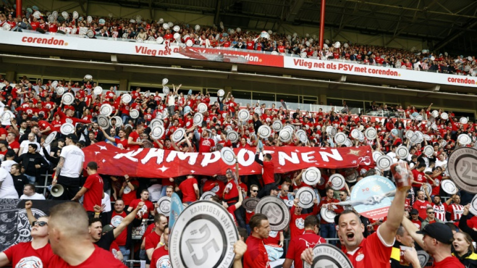 PSV Eindhoven &eacute; campe&atilde;o holand&ecirc;s pela 25&ordf; vez na hist&oacute;ria