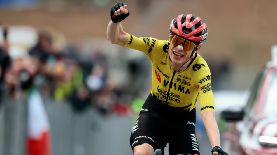  Vingegaard powers to maiden Giro stage victory 