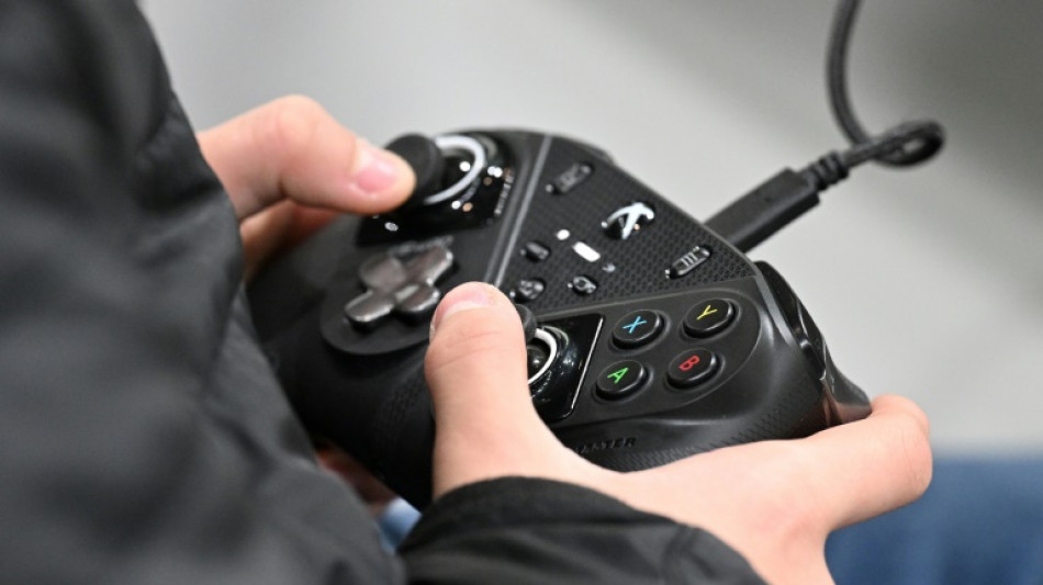 Entre hausse des prix et p&eacute;nuries, les "gamers" fran&ccedil;ais se consolent &agrave; Paris