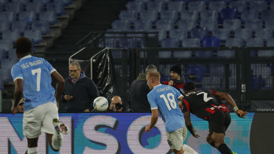  La Lazio batte 1-0 il Milan, i rossoneri restano a -8 dall'Inter 
