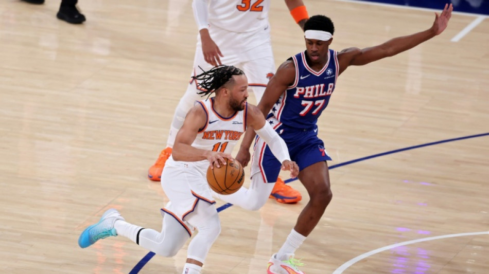  Brunson leads Knicks in rout of Sixers 