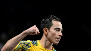 Hugo Calderano vence franc&ecirc;s e vai &agrave;s quartas no t&ecirc;nis de mesa em Paris