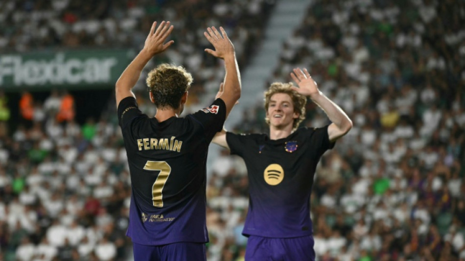  Liga holders Barcelona crush Elche, Atletico salvage Villarreal draw 
