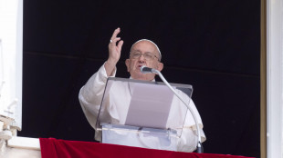 Il Papa, 'chi fa guerre si pensa potente ma &egrave; miserabile'