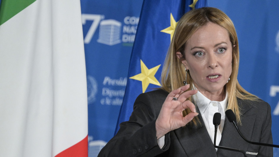 Ironia di Meloni, 'nuovo sciopero Cgil, e in che giorno cadr&agrave;?'