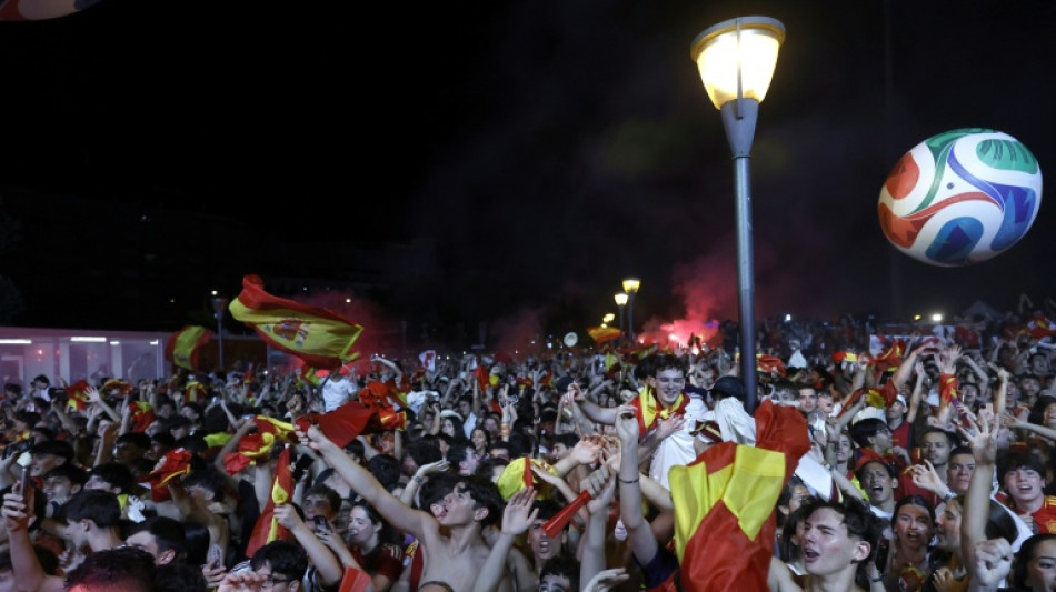  Espa&ntilde;a se despierta en la cima del mundo... y con resaca 