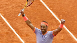 Nadal vence a Cach&iacute;n y accede a octavos de final en Madrid