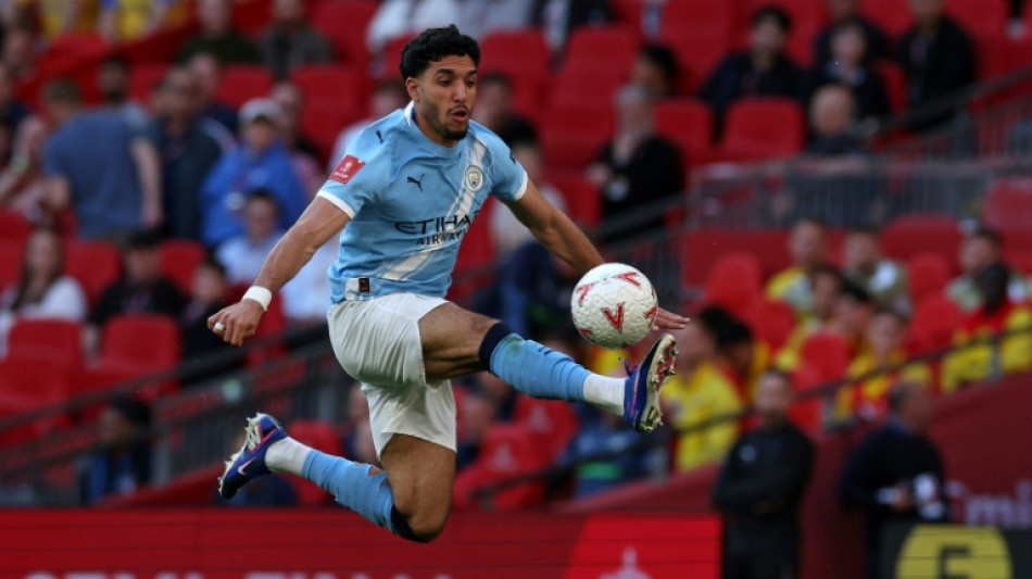  Spurs closing in on Man City's Marmoush after signing Savio 
