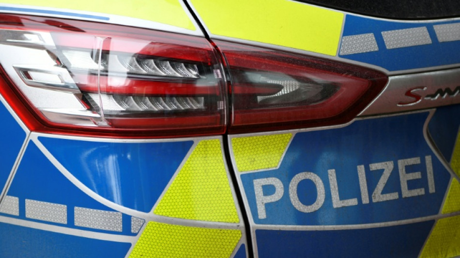  Unter Drogen stehende Nackte greift in N&uuml;rnberg Passanten und Polizisten an 