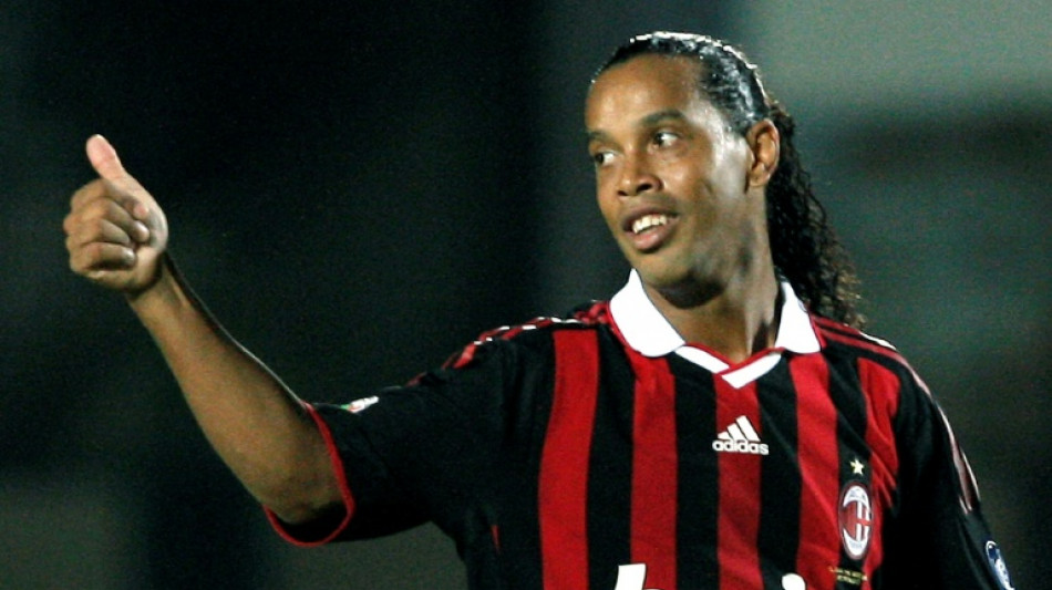  Ronaldinho returns in search of 'beautiful' 300th goal 