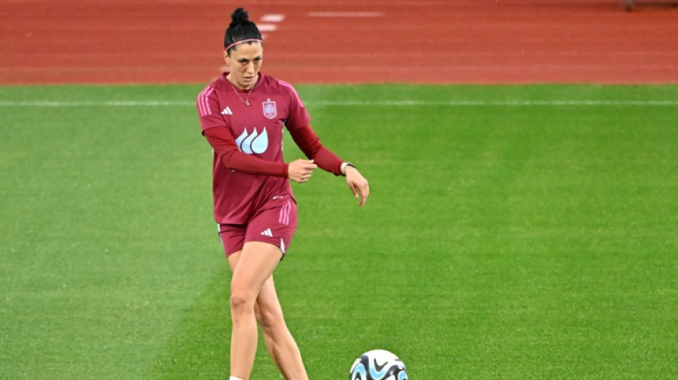  Nova treinadora da seleção feminina da Espanha não descarta retorno de Jenni Hermoso 