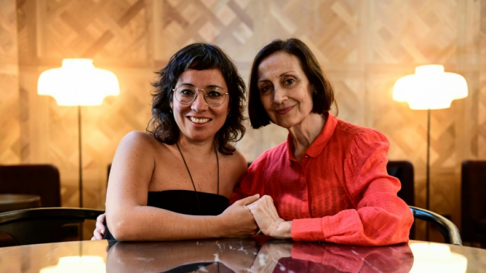 "Mientras seas t&uacute;", la actriz espa&ntilde;ola Carme El&iacute;as contra el tab&uacute; del alzheimer