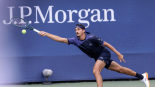 Tennis: esordio ok per Sonego, avanza al 2/o turno a Chengdu