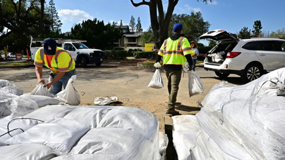 Apr&egrave;s les incendies de Los Angeles, une forte temp&ecirc;te fait craindre des glissements de terrain