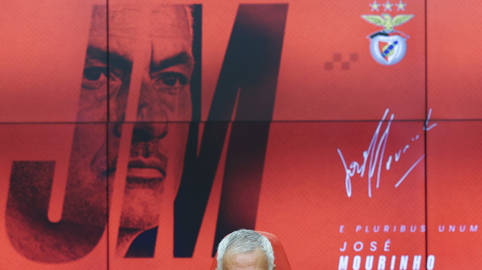  Calcio: il Benfica presenta Mourinho, sono qui per vincere 