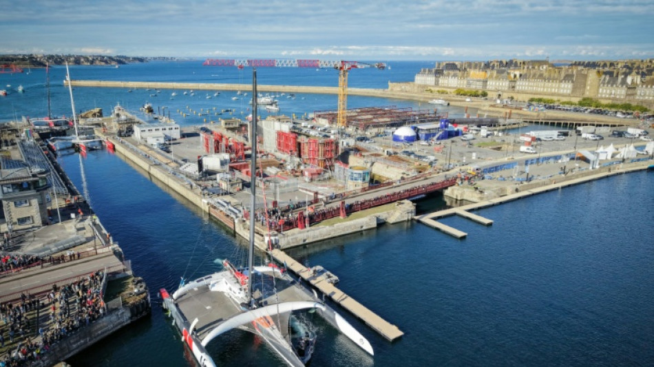  Route du Rhum: les premiers bateaux sont arriv&eacute;s &agrave; Saint-Malo 
